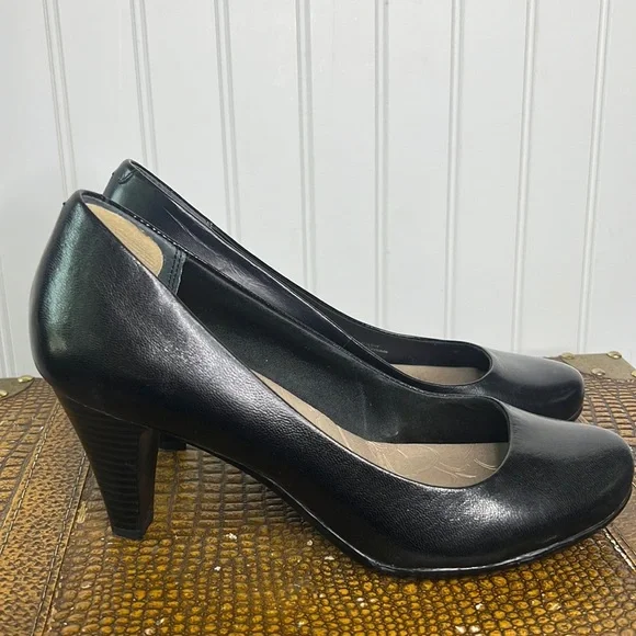 Giani Bernini Black Leather Pumps size 9 & 9.5 - Picture 2 of 11